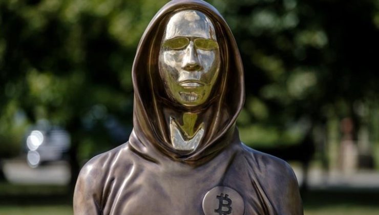 Bitcoin’in sır dolu sahibinin hesabına gizemli havale