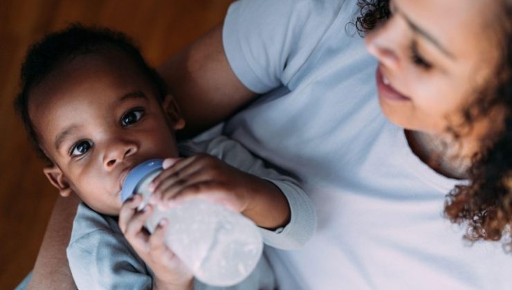 Dünya Sağlık Örgütü sosyal medya ünlülerinin bebek maması reklamı yapmasını önlemek istiyor
