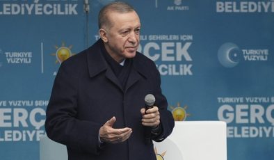 Erdoğan ‘dışarıda da’ CHP’yi suçladı: ‘Bizi savaşa sürüklemeye çalıştılar’