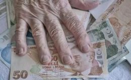 Gözler zamlı bayram ikramiyesinde… Yeni emekliler ve EYT’liler yararlanacak mı?