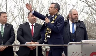 Özgür Özel’den iktidara sert çıkış: ‘HÜDAPAR’cılara sarılmışlar’