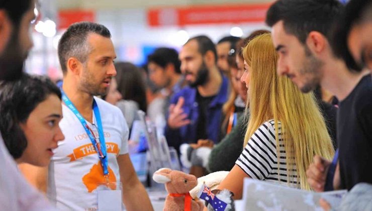 ‘Yabancı eğitim kurumları Türk gençlerini istiyor’