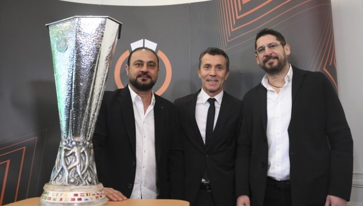 Galatasaraylı eski yıldızlar, 24 yıl sonra tekrar kupayla