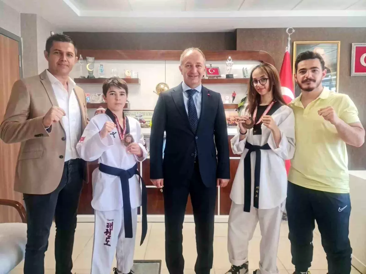 Erzurumlu Taekwondoculardan Bronz Madalya